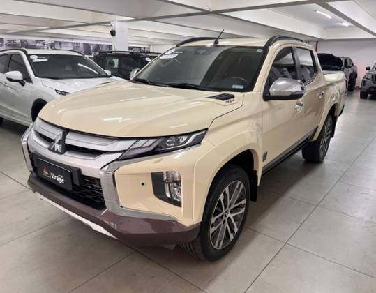 MITSUBISHI L200 TRITON 2.4 16V TURBO DIESEL SPORT HPE-S TERRA CD 4P 4X4 AUTOMÁTICO